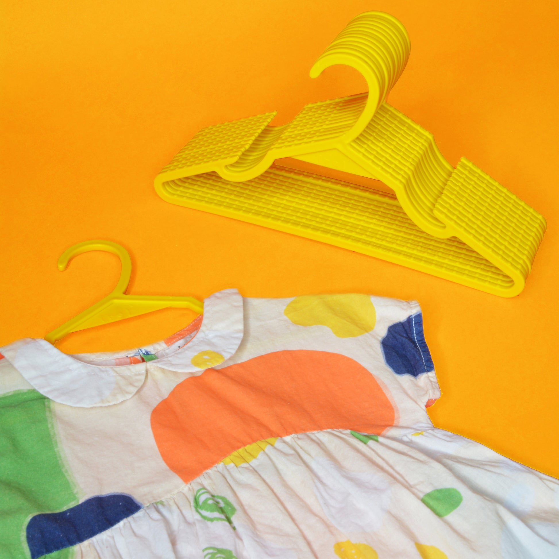 10pcs Orange Portable Plastic Children Clothes Hangers, Suitable